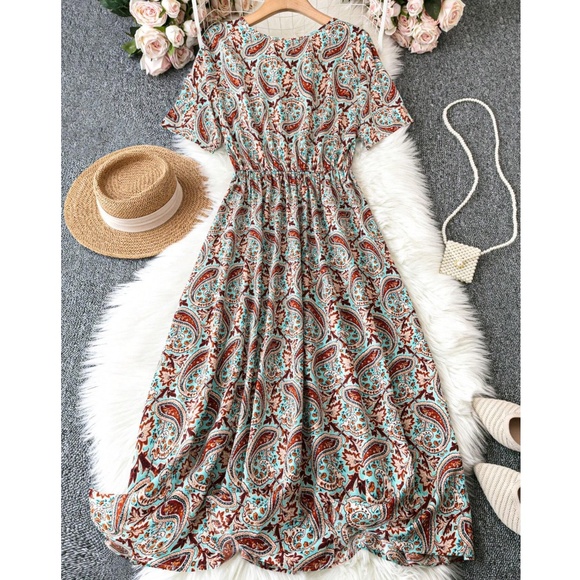 Boho Paisley Print Short Sleeve maxi Dress - Picture 3 of 5